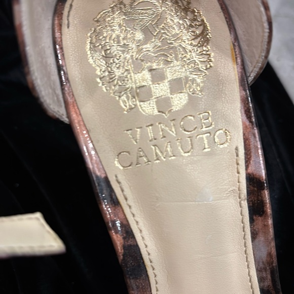 Vince Camuto strappy heels - Picture 1 of 9